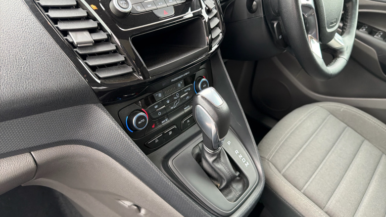 Ford Grand Tourneo Connect 1.5 EcoBlue 120 Titanium 5dr Powershift Diesel Estate